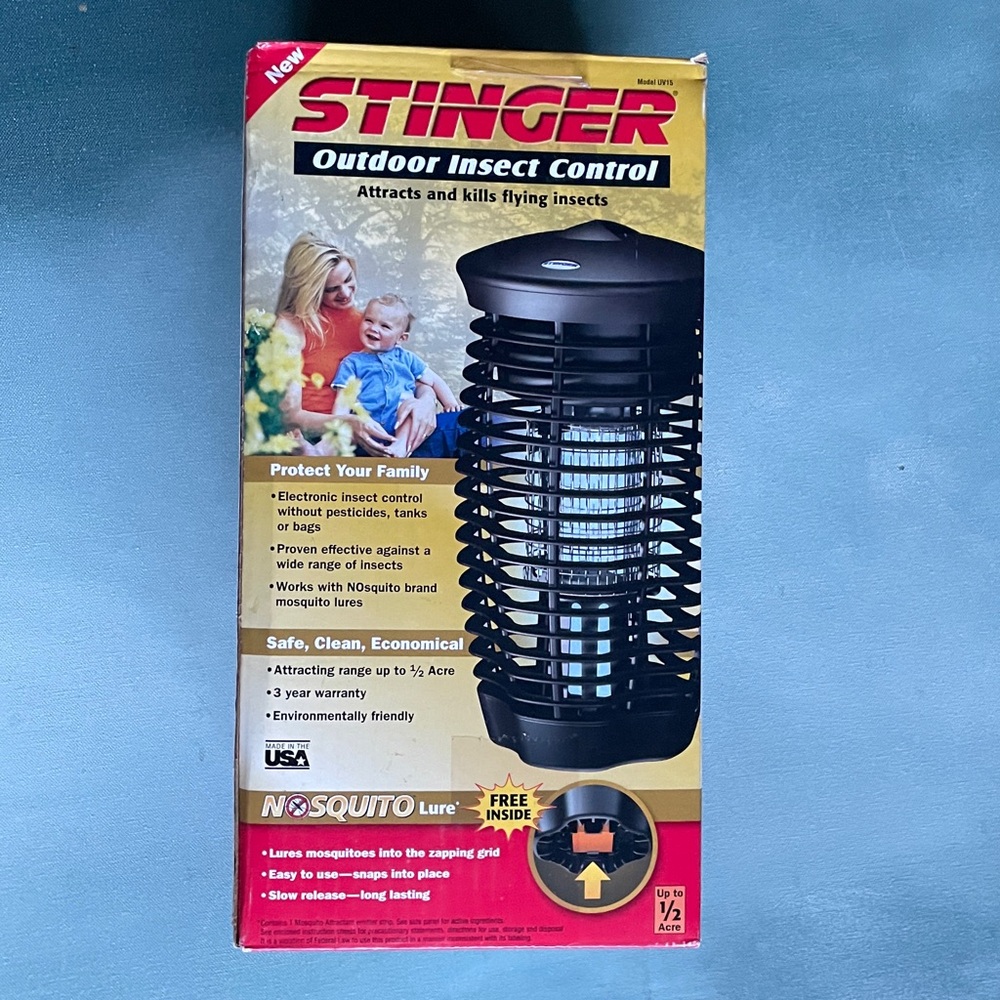 STINGER  Outdoor Insect Control Model UV15 Range 1/2 Acre Electric Insect Zapper